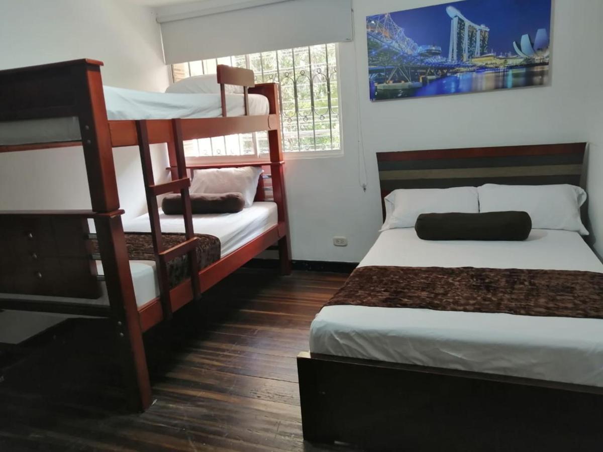 Hotel Sol Del Estadio Меделин Екстериор снимка