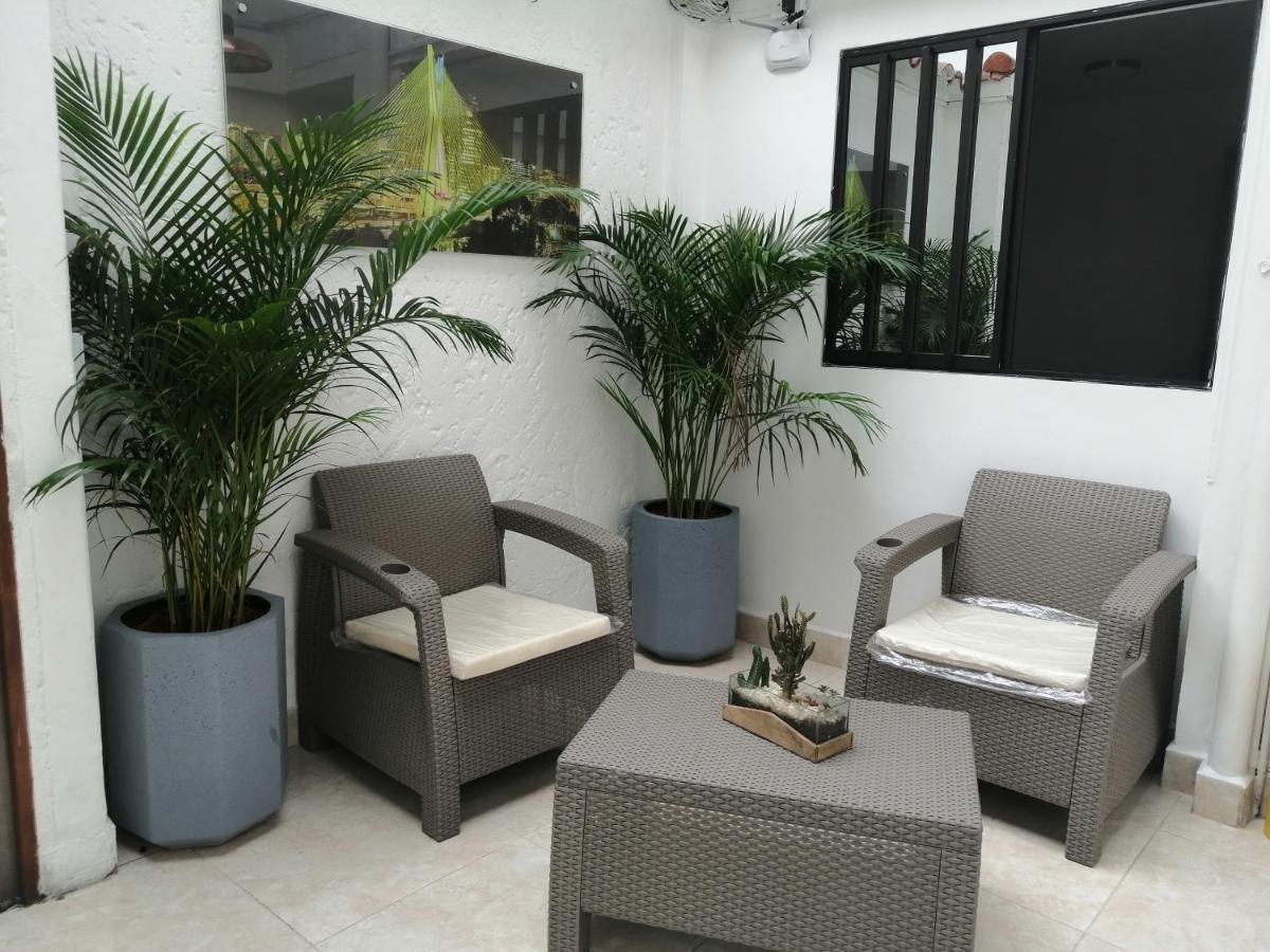 Hotel Sol Del Estadio Меделин Екстериор снимка