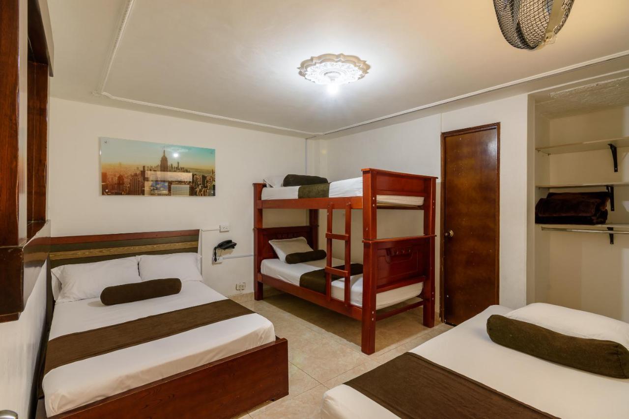 Hotel Sol Del Estadio Меделин Екстериор снимка