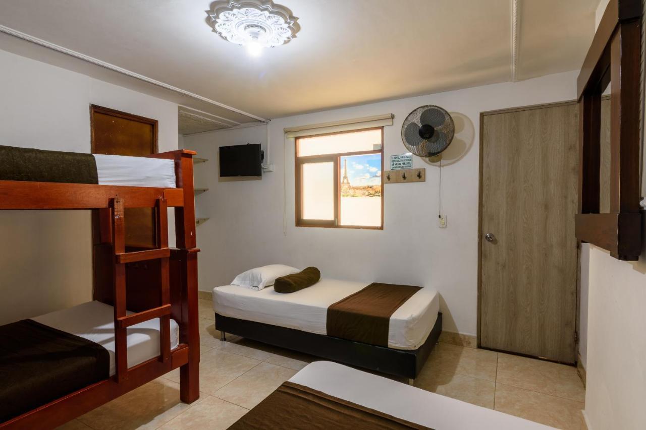 Hotel Sol Del Estadio Меделин Екстериор снимка