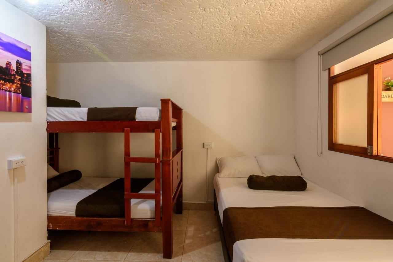 Hotel Sol Del Estadio Меделин Екстериор снимка